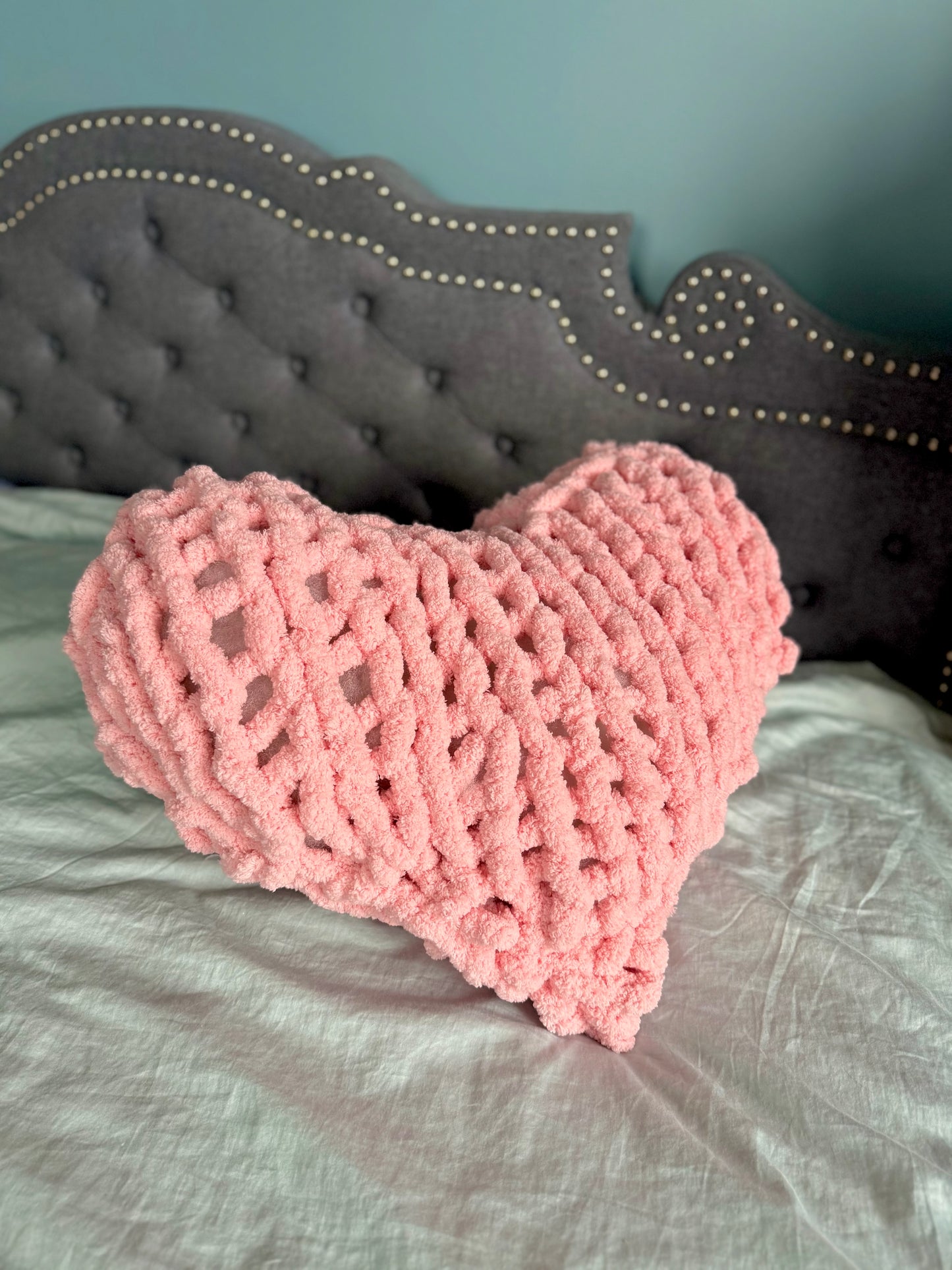 2/5/2026-Thick Cozy Blanket and Scarf Workshop @ Resurge Co-Working Amesbury, MA