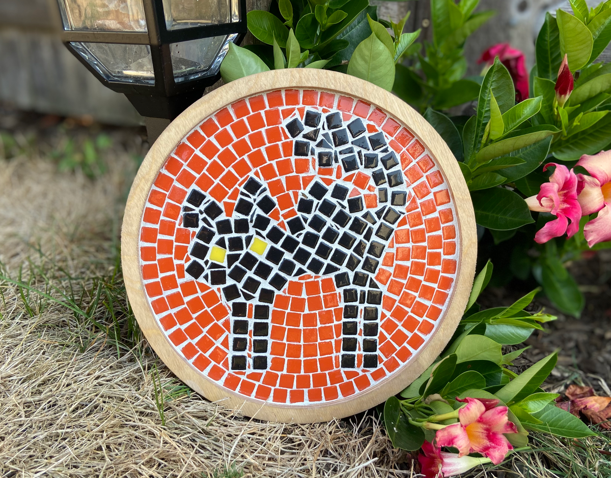 10/8/2026-Halloween Mosaic Round Workshop @Art Workz Creative Studio (11 Chestnut st. 2nd floor Amesbury, MA)