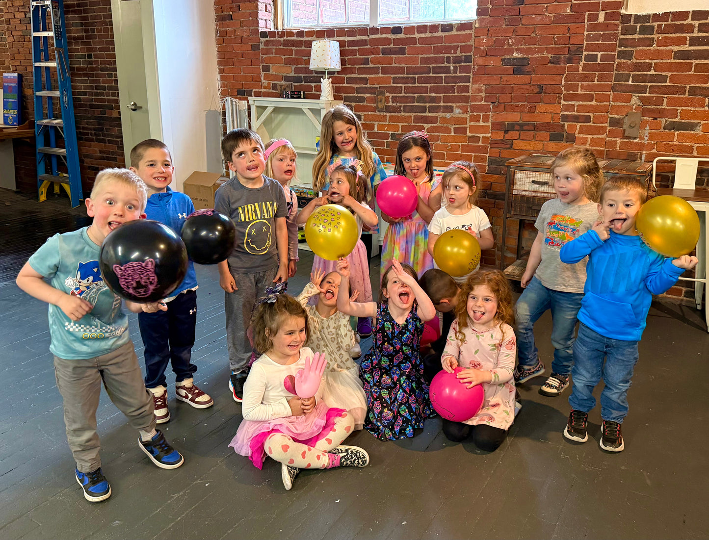 Friday Night Kids' Club (July 10) 5:30PM-8:00PM @ Art Workz Creative Studio (11 Chestnut st. 2nd Floor Amesbury, MA)