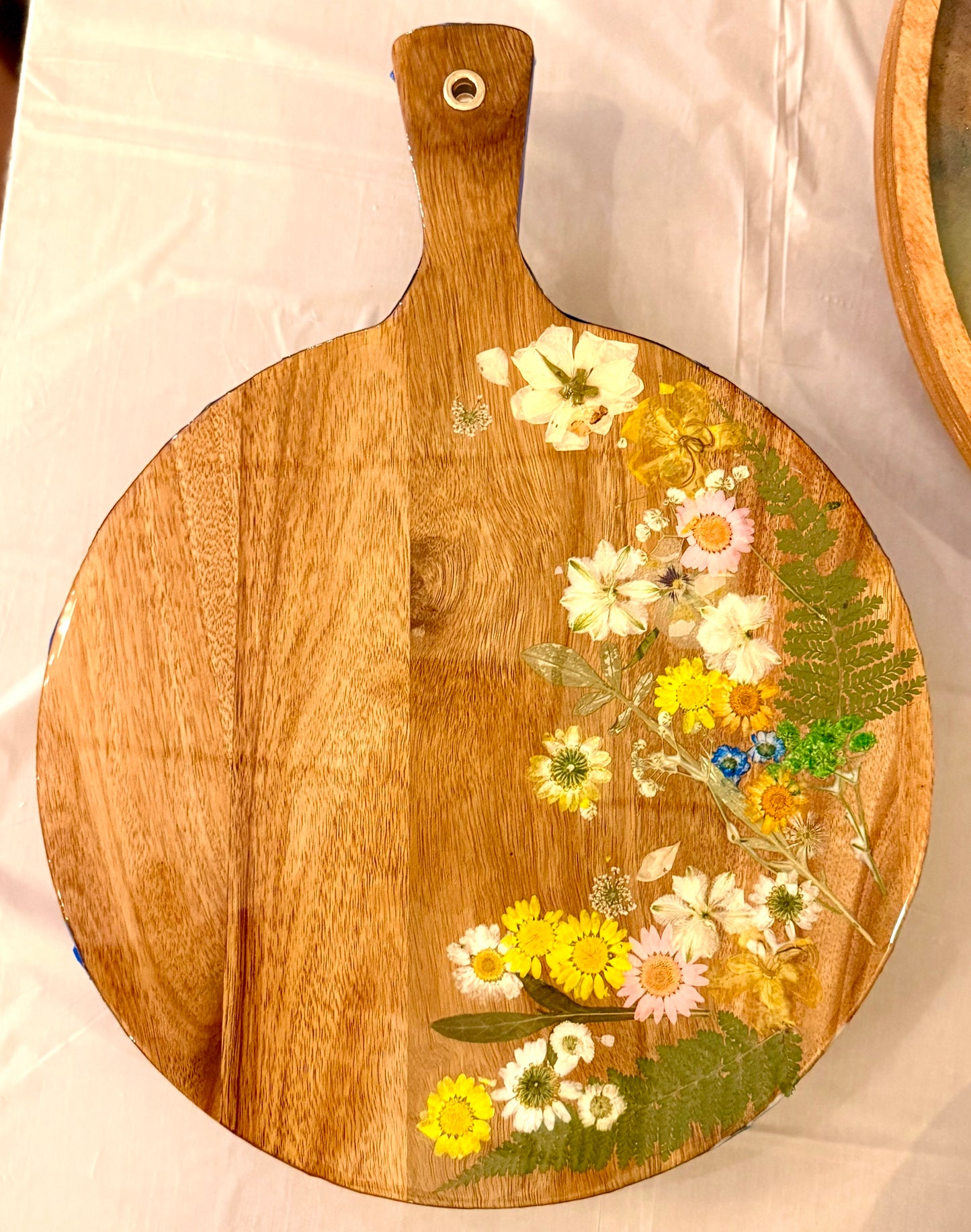4/9/2026-Resin Pressed Flower & Charcuterie Board and Tray Workshop @ 14 Titcomb St. Newburyport, MA